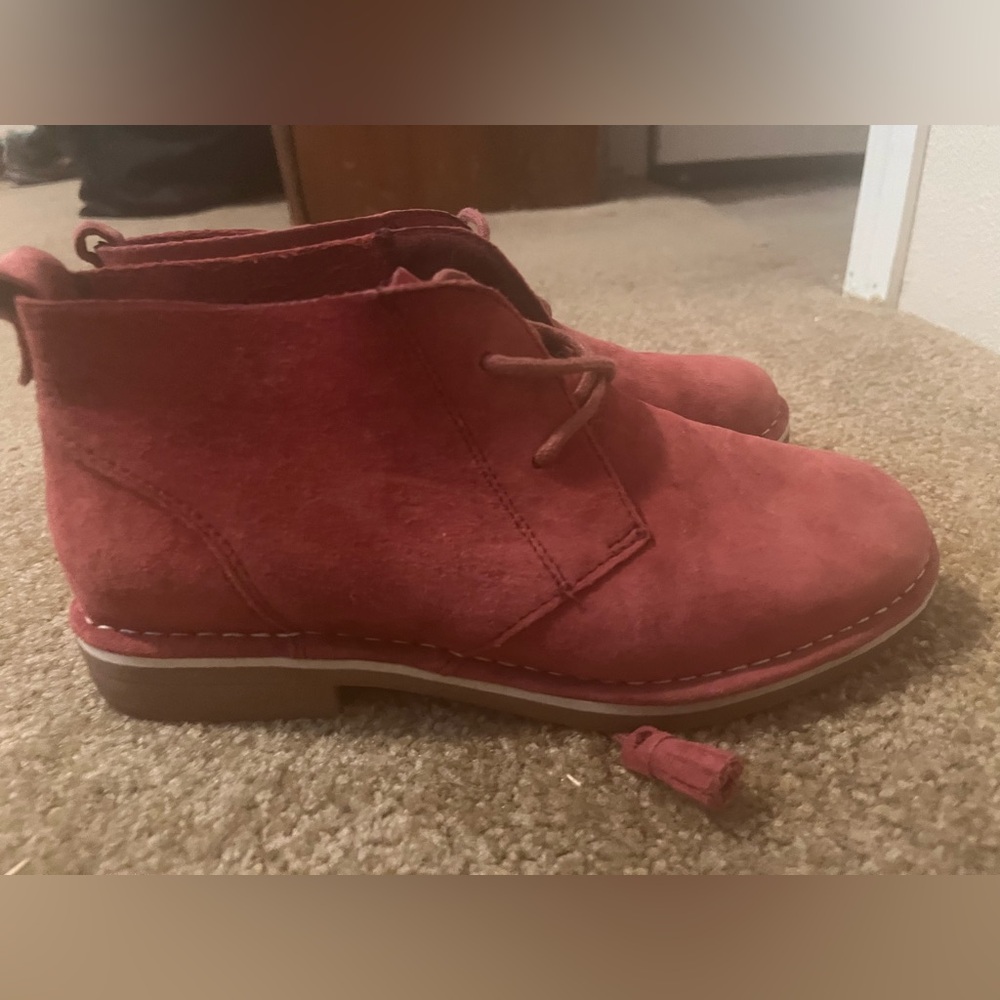 Women’s Hush Puppies Chukka booties